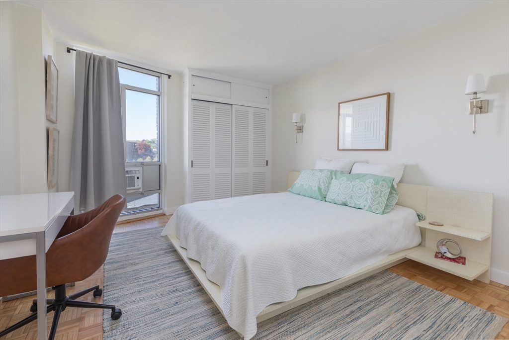 19 Winchester St # 711