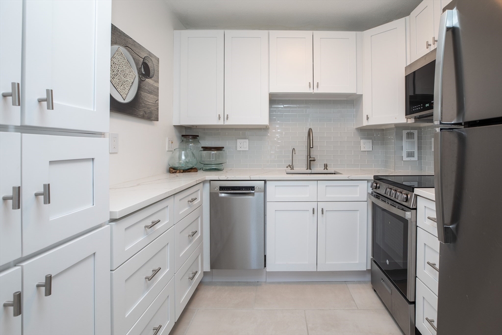 19 Winchester St # 711