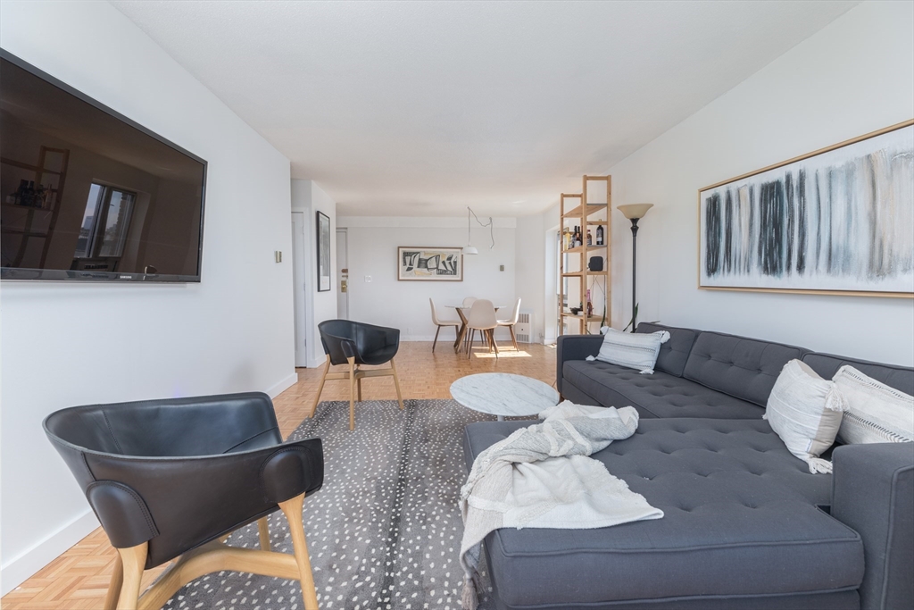 19 Winchester St # 711