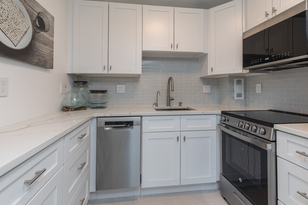 19 Winchester St # 711