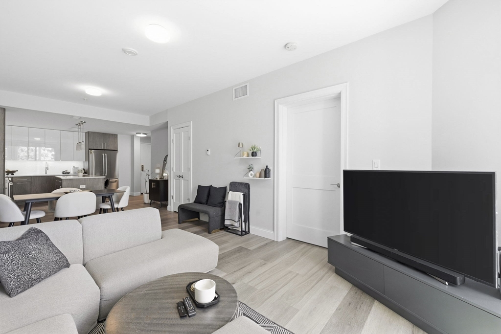 771 Harrison Ave. # 309
