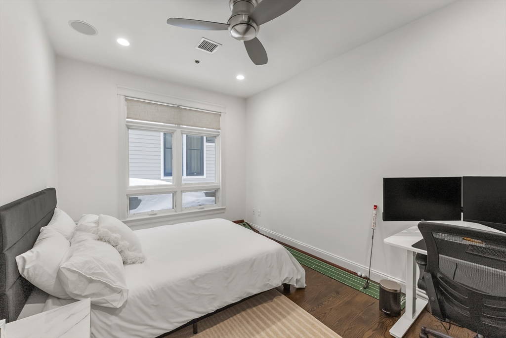 350 W 2nd St # 2