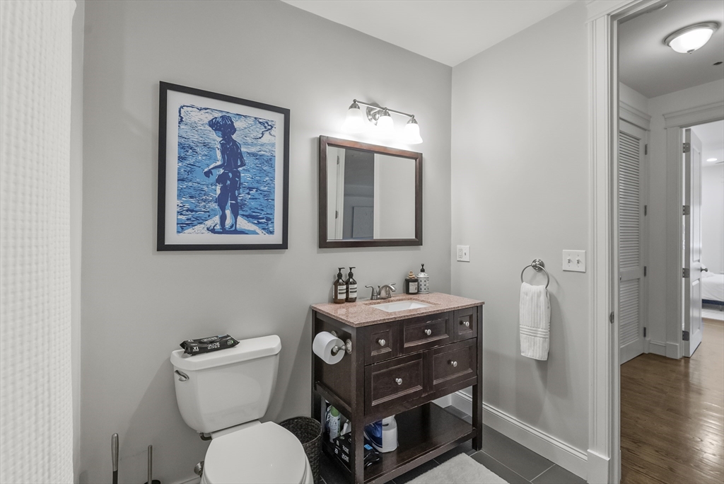 350 W 2nd St # 2