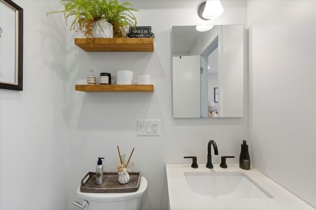11 Dartmouth Place # 3
