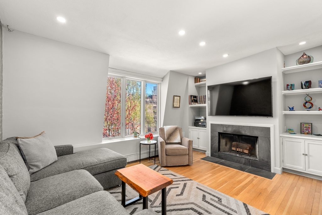 11 Dartmouth Place # 3