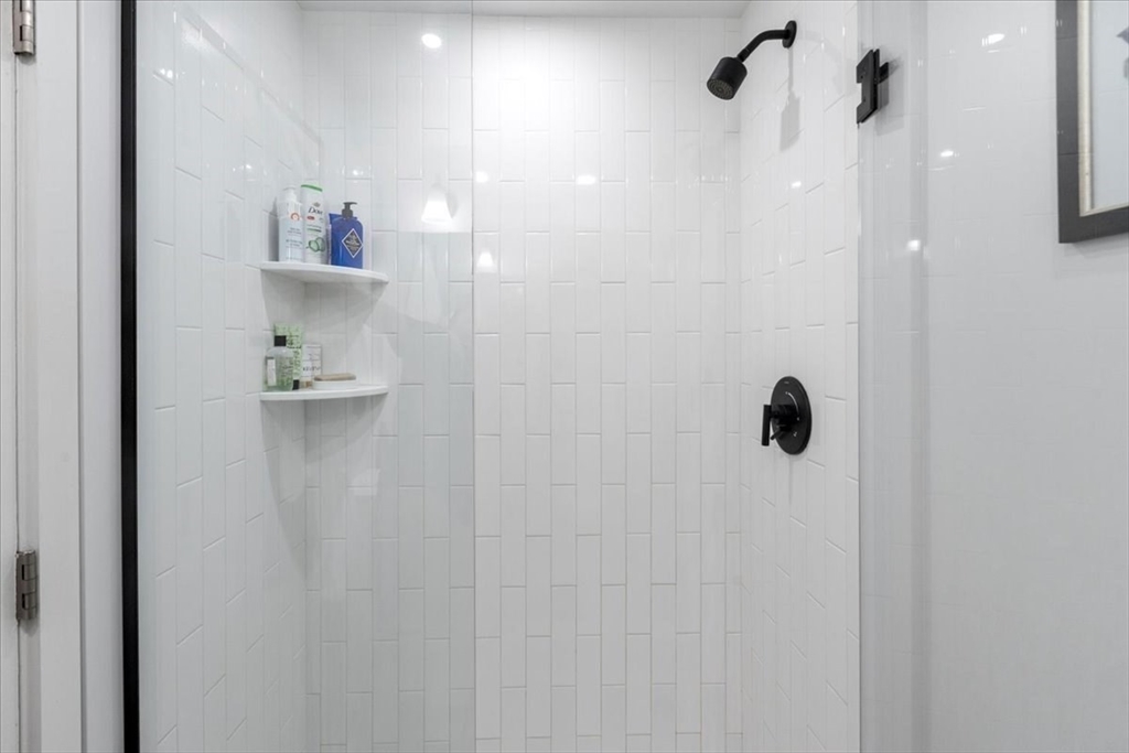 11 Dartmouth Place # 3