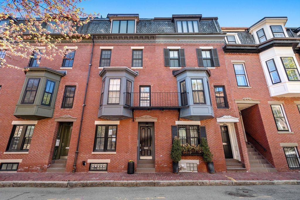 11 Dartmouth Place # 3