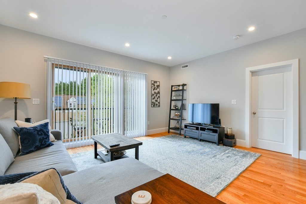 5 Mcbride St. # 403