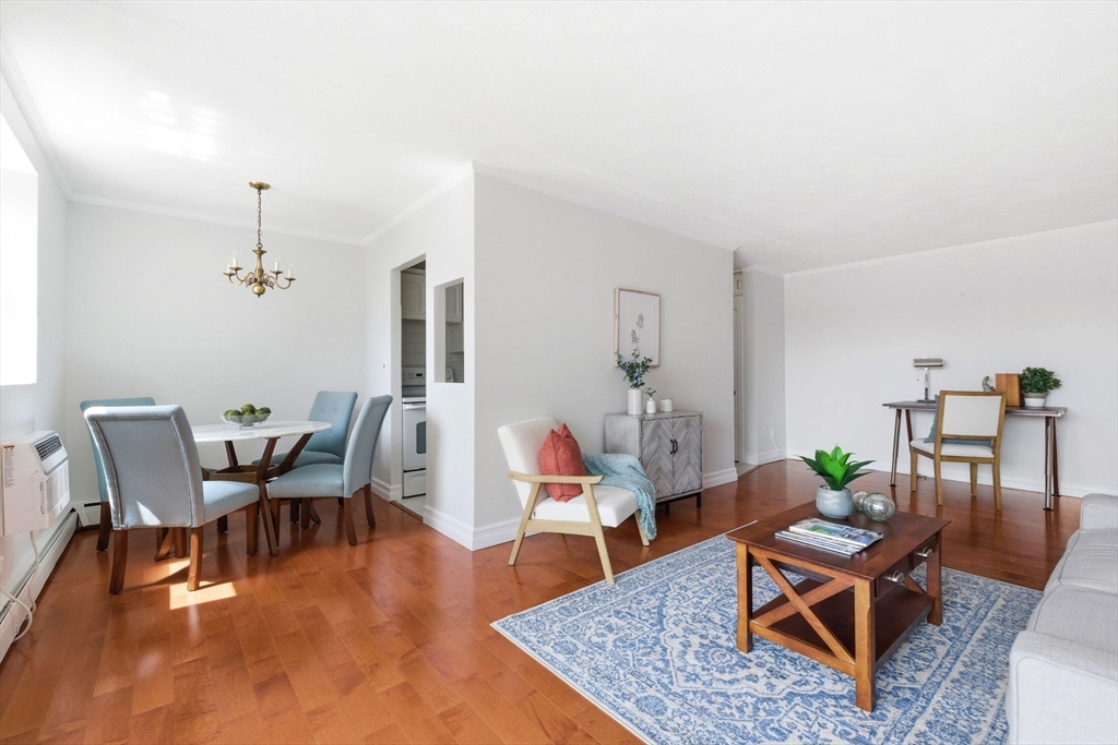 123 Sewall Ave # 3A