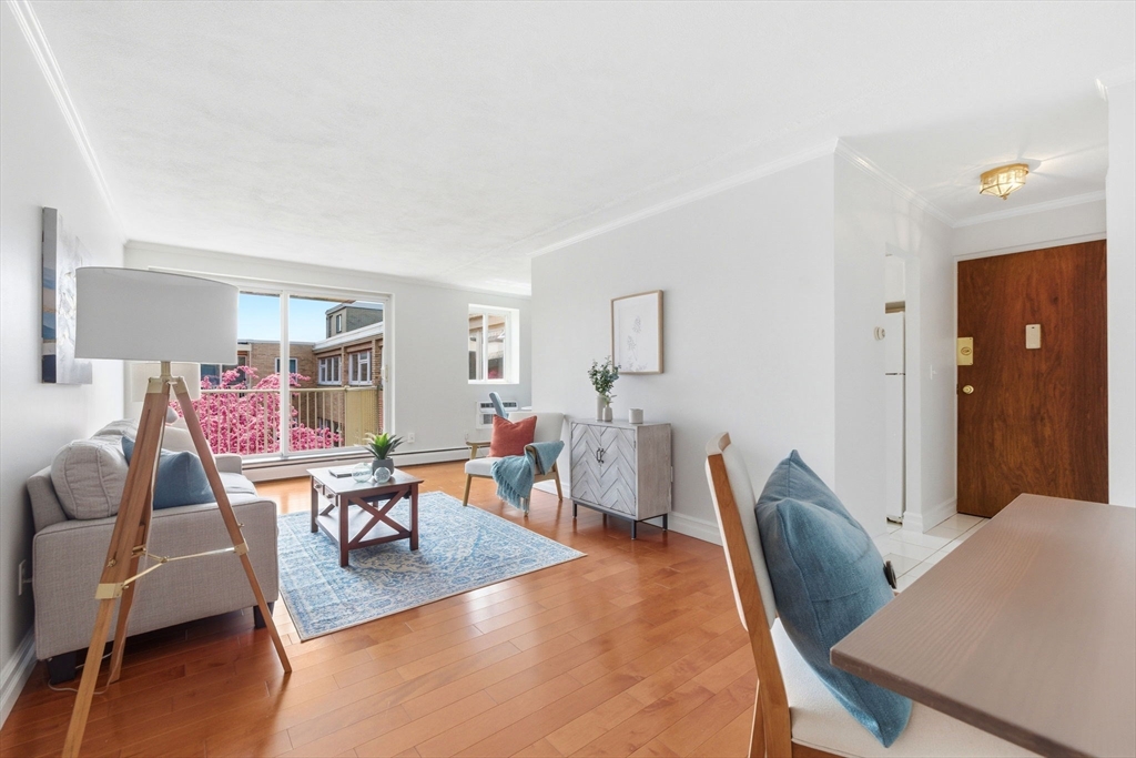 123 Sewall Ave # 3A