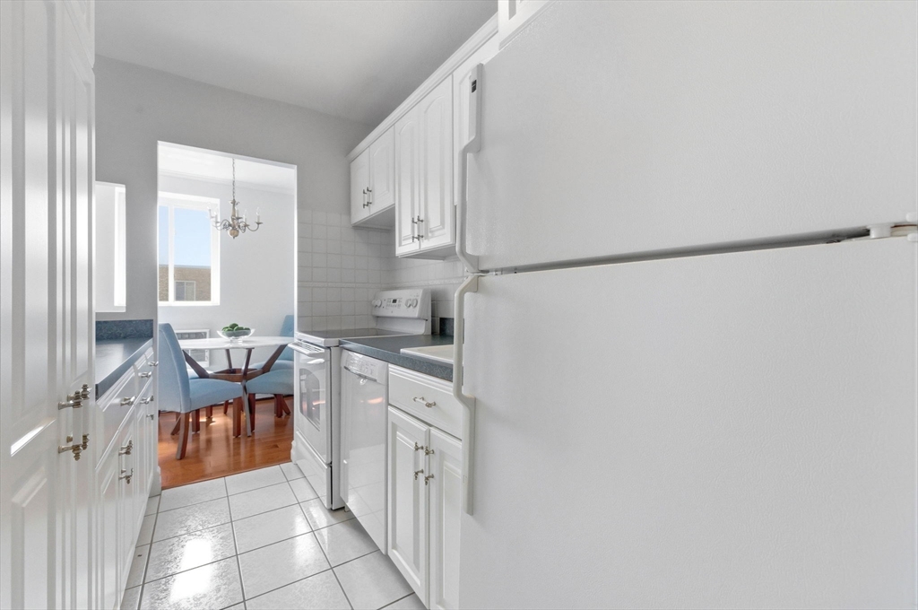 123 Sewall Ave # 3A
