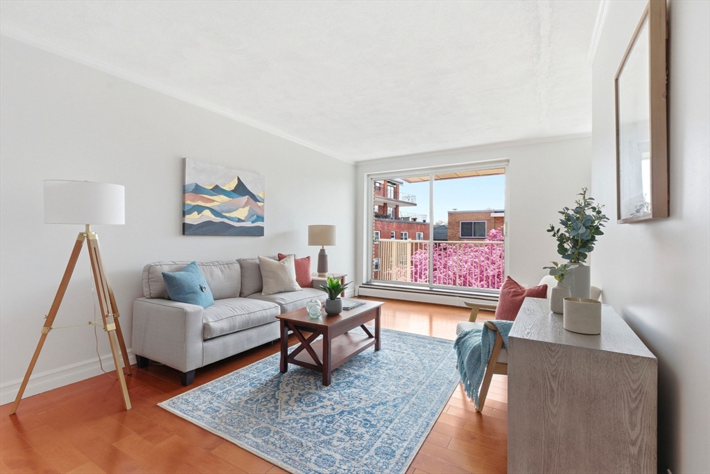 123 Sewall Ave # 3A