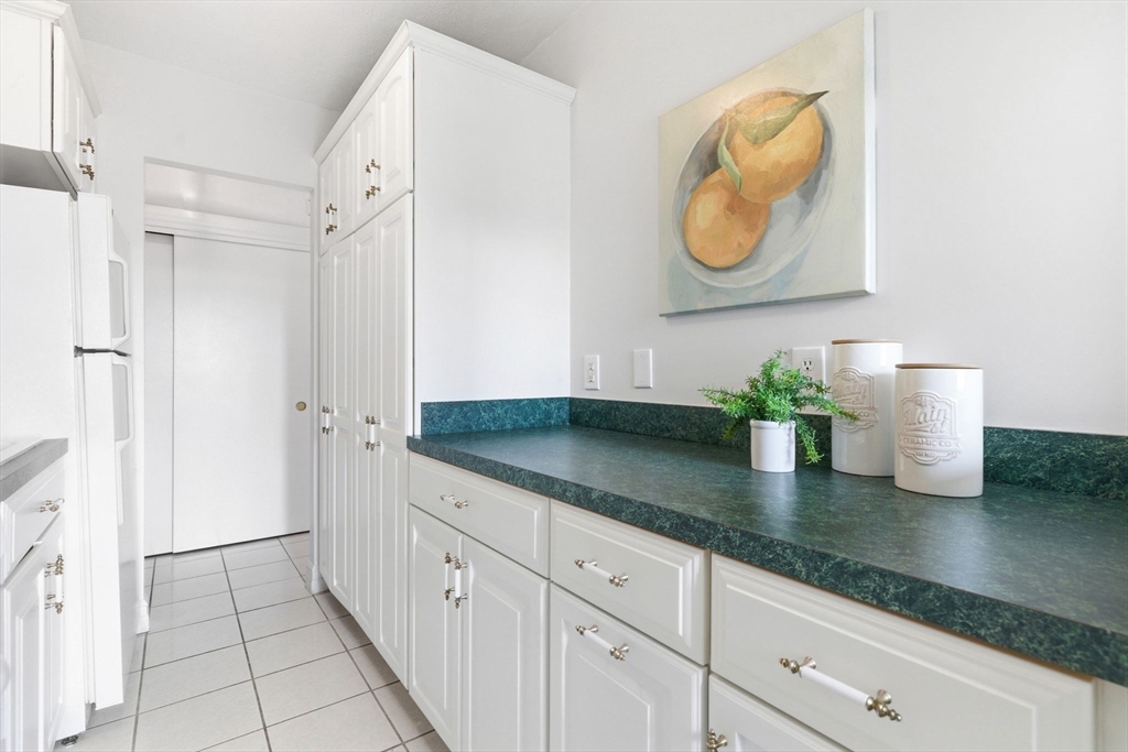 123 Sewall Ave # 3A