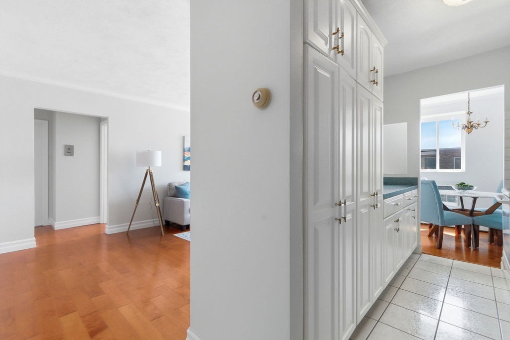 123 Sewall Ave # 3A