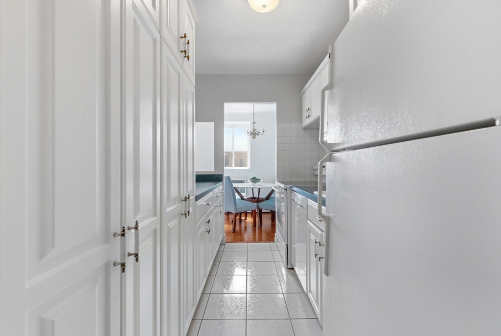 123 Sewall Ave # 3A