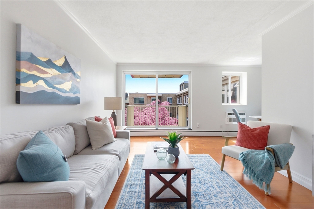 123 Sewall Ave # 3A