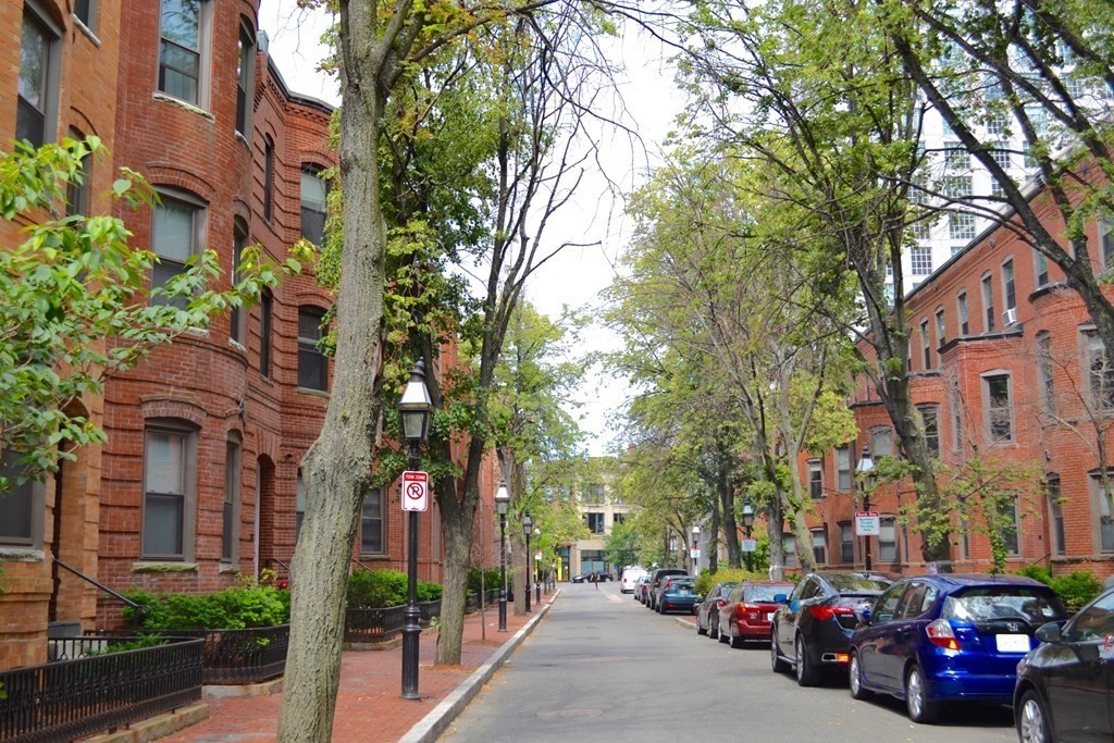 67 St. Germain # 6 Unit: 38-6