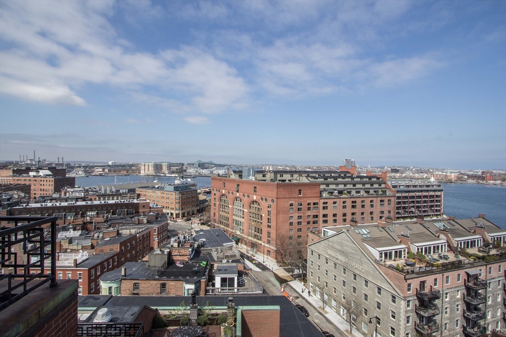 300 Commercial Street # 402