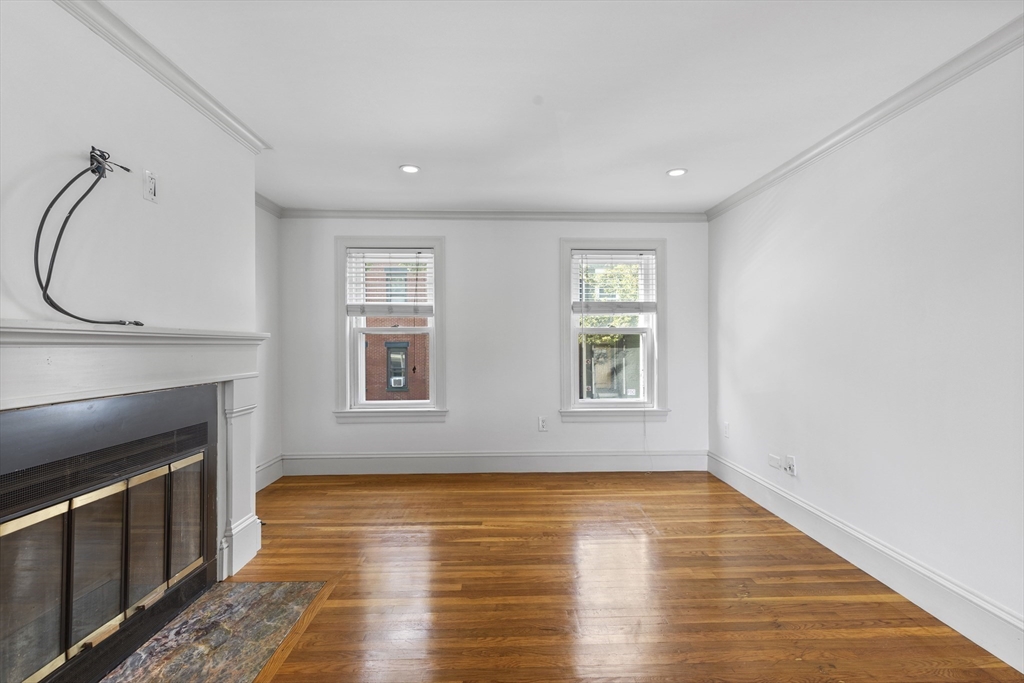256 W. 3rd St # 2