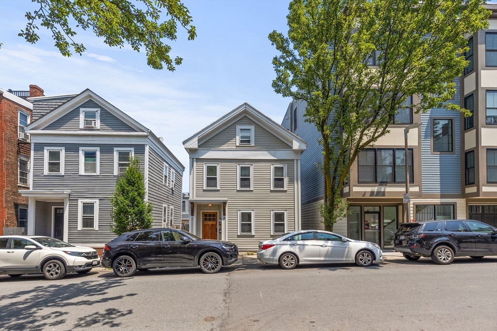 256 W. 3rd St # 2