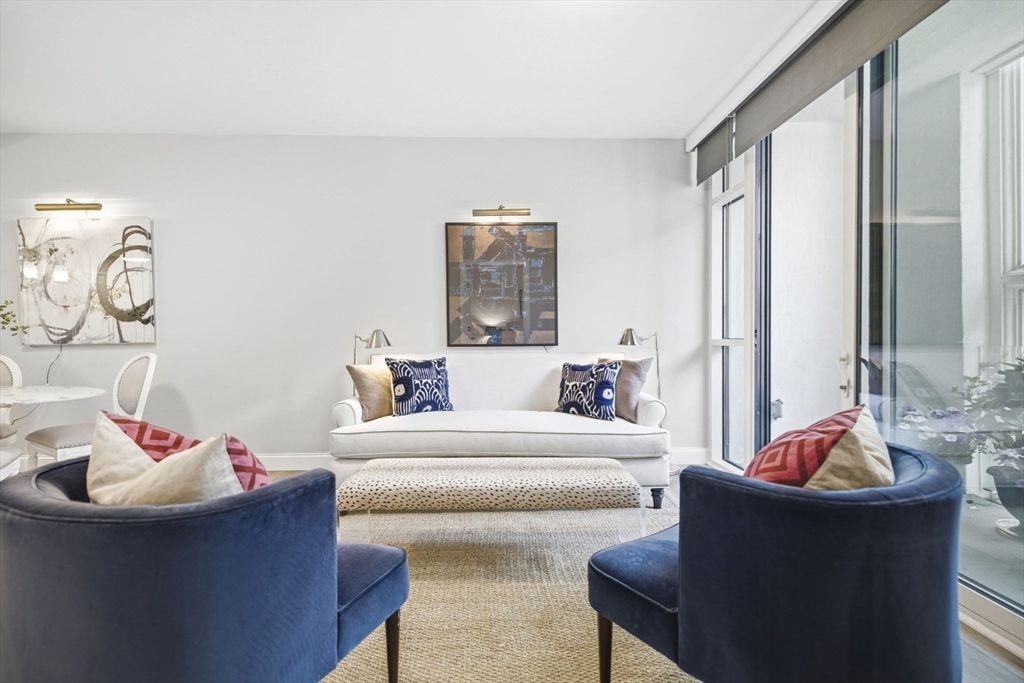 771 Harrison Ave # 303