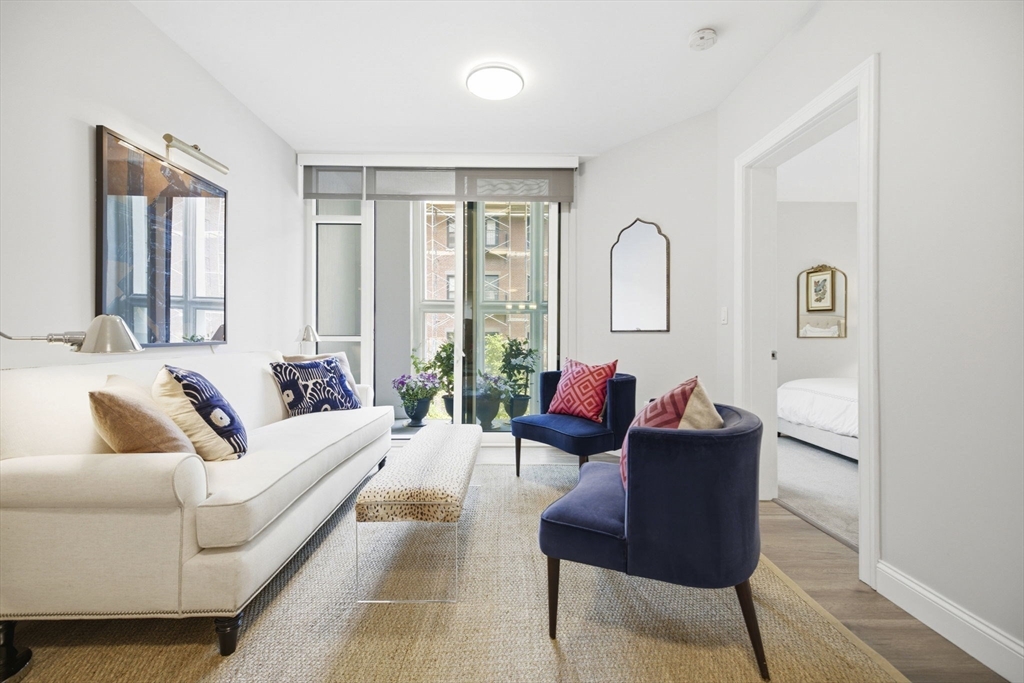 771 Harrison Ave # 303
