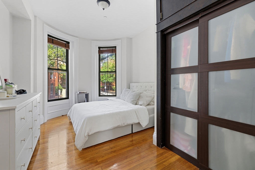 Charming 1 Bed with Parking