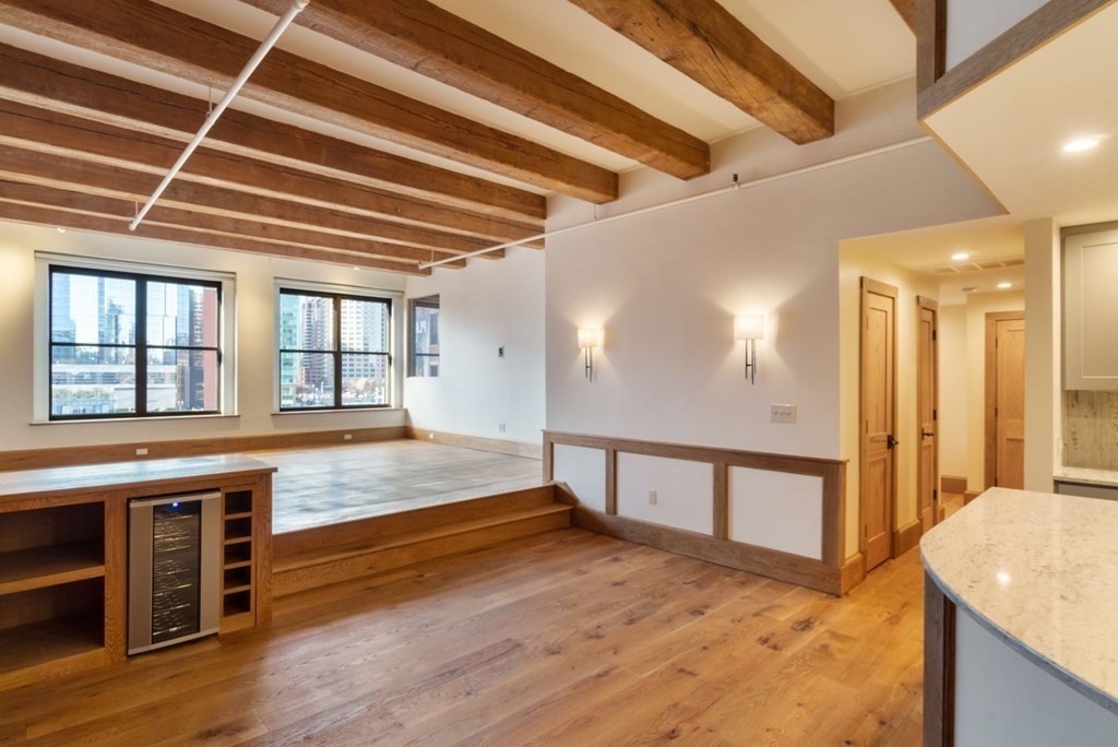 33 Sleeper St # 504