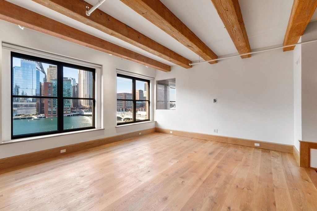 33 Sleeper St # 504