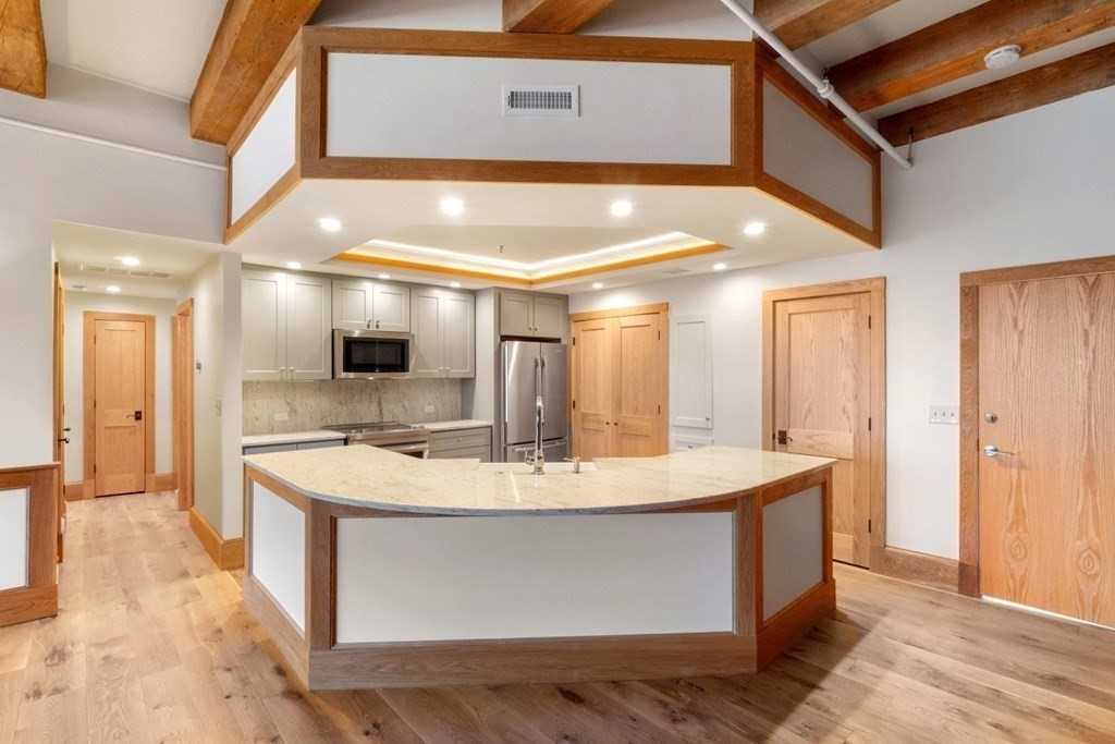 33 Sleeper St # 504