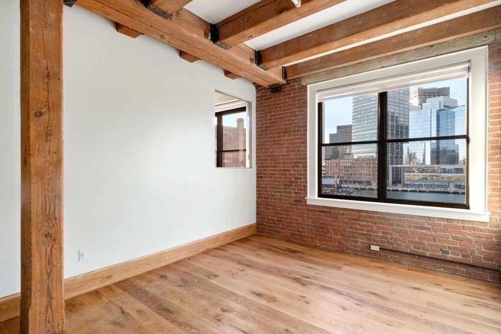 33 Sleeper St # 504
