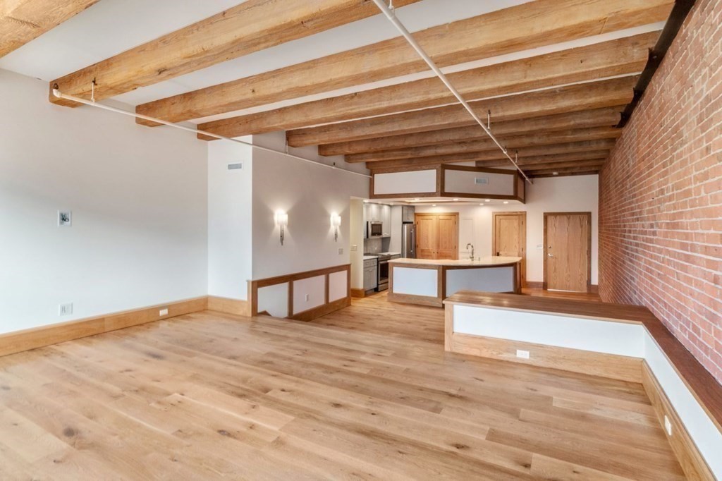 33 Sleeper St # 504