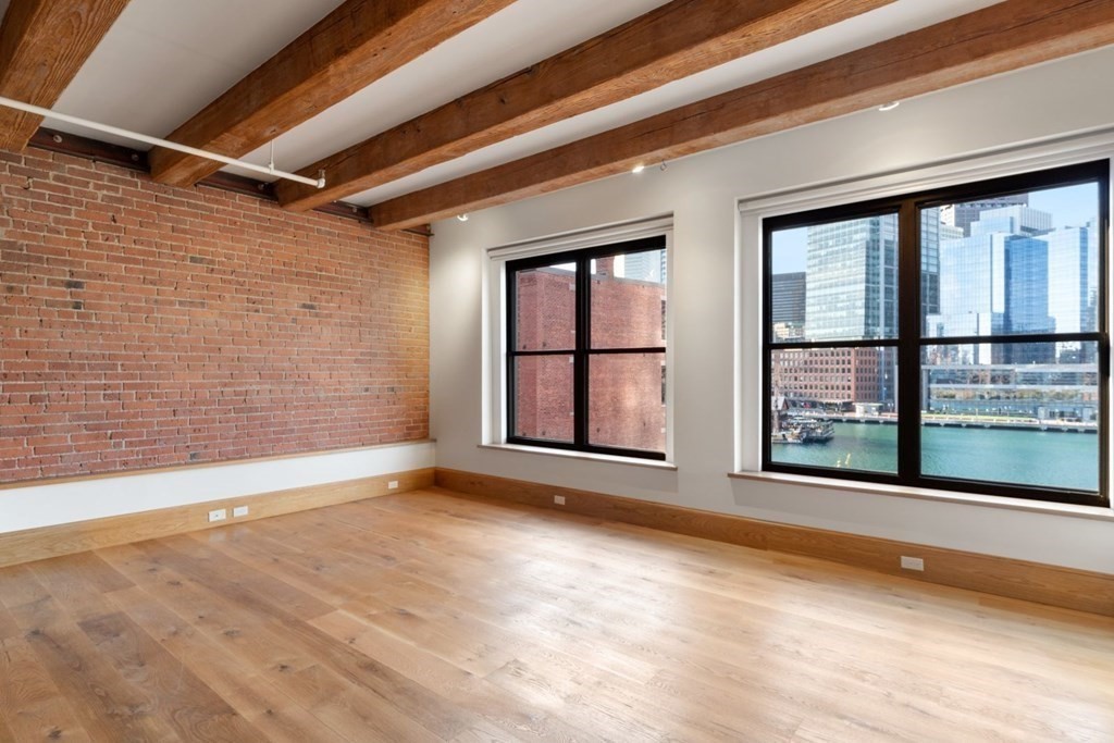 33 Sleeper St # 504