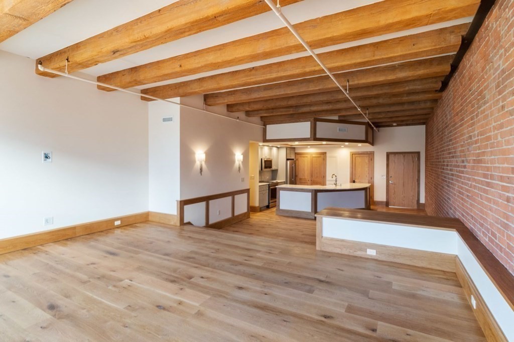 33 Sleeper St # 504