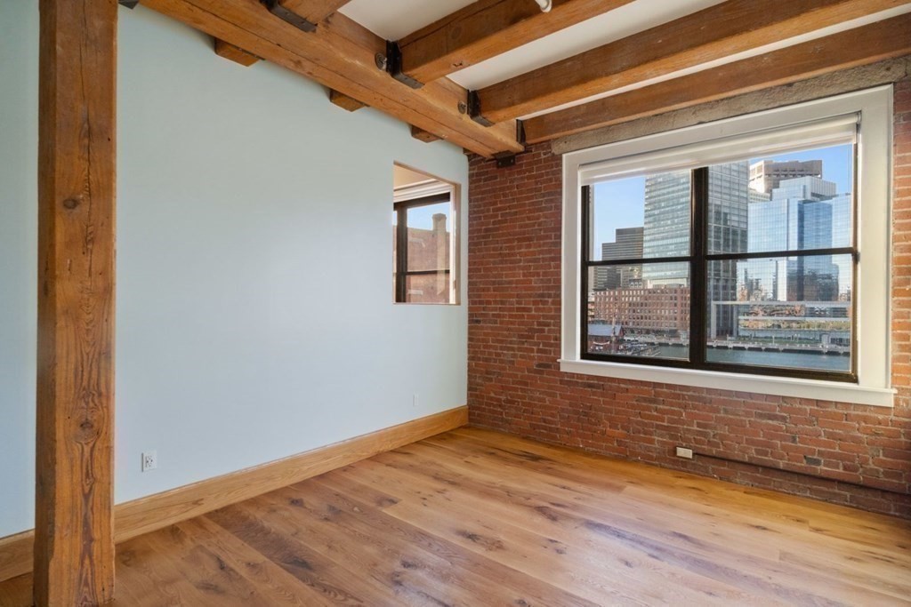 33 Sleeper St # 504