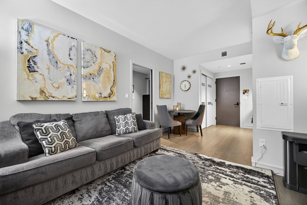 55 Lagrange St # 409