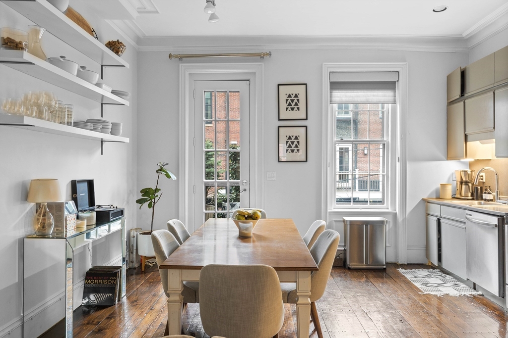 4 Cazenove Street # 1