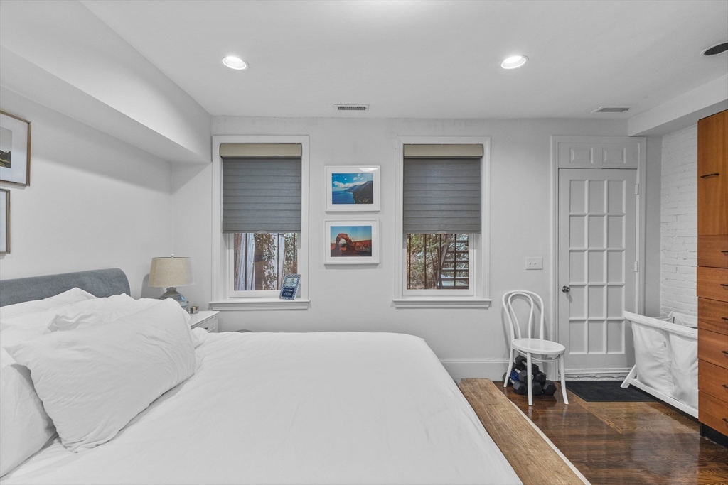 4 Cazenove Street # 1