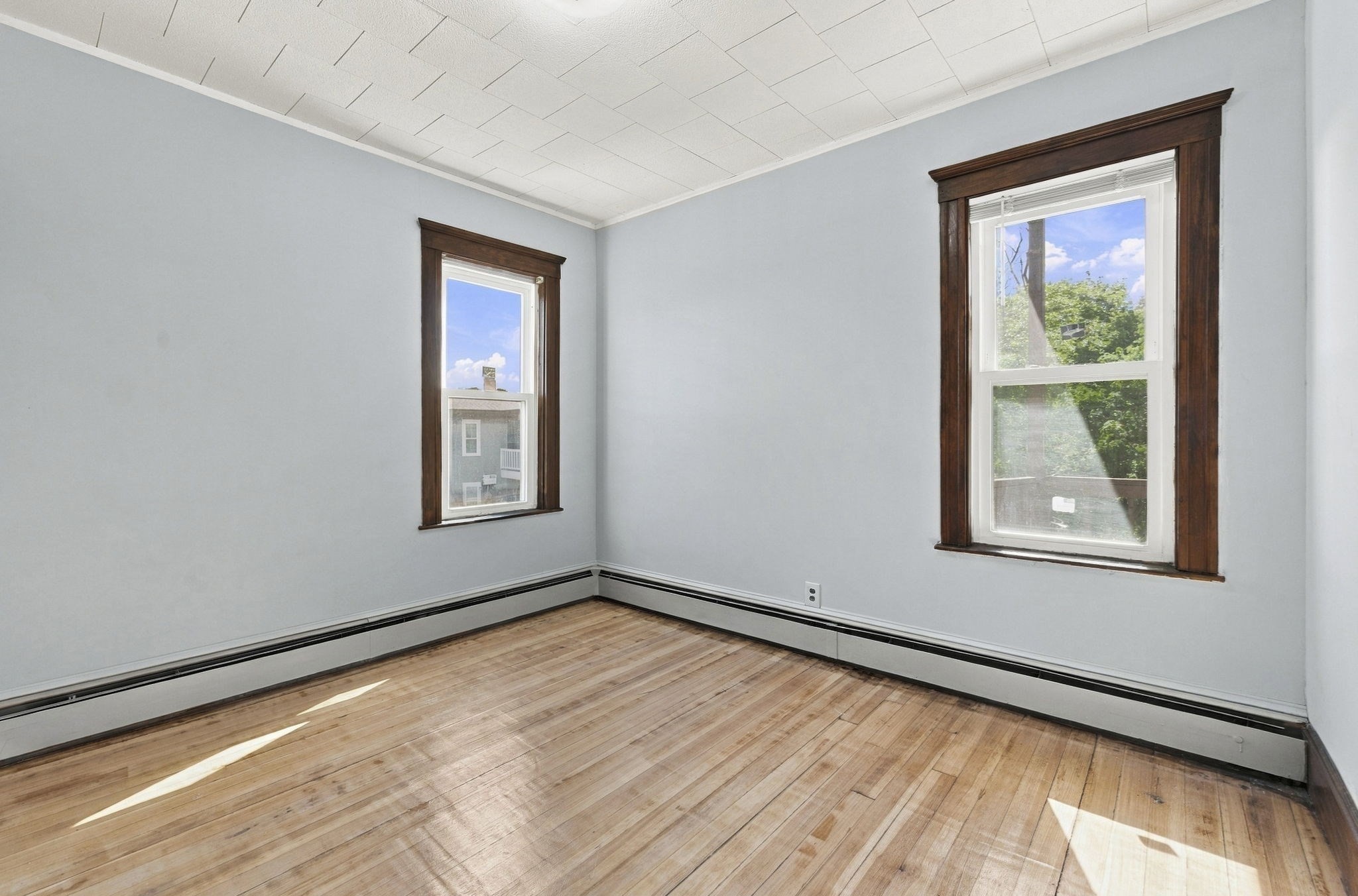 90 Sawyer Ave # 3