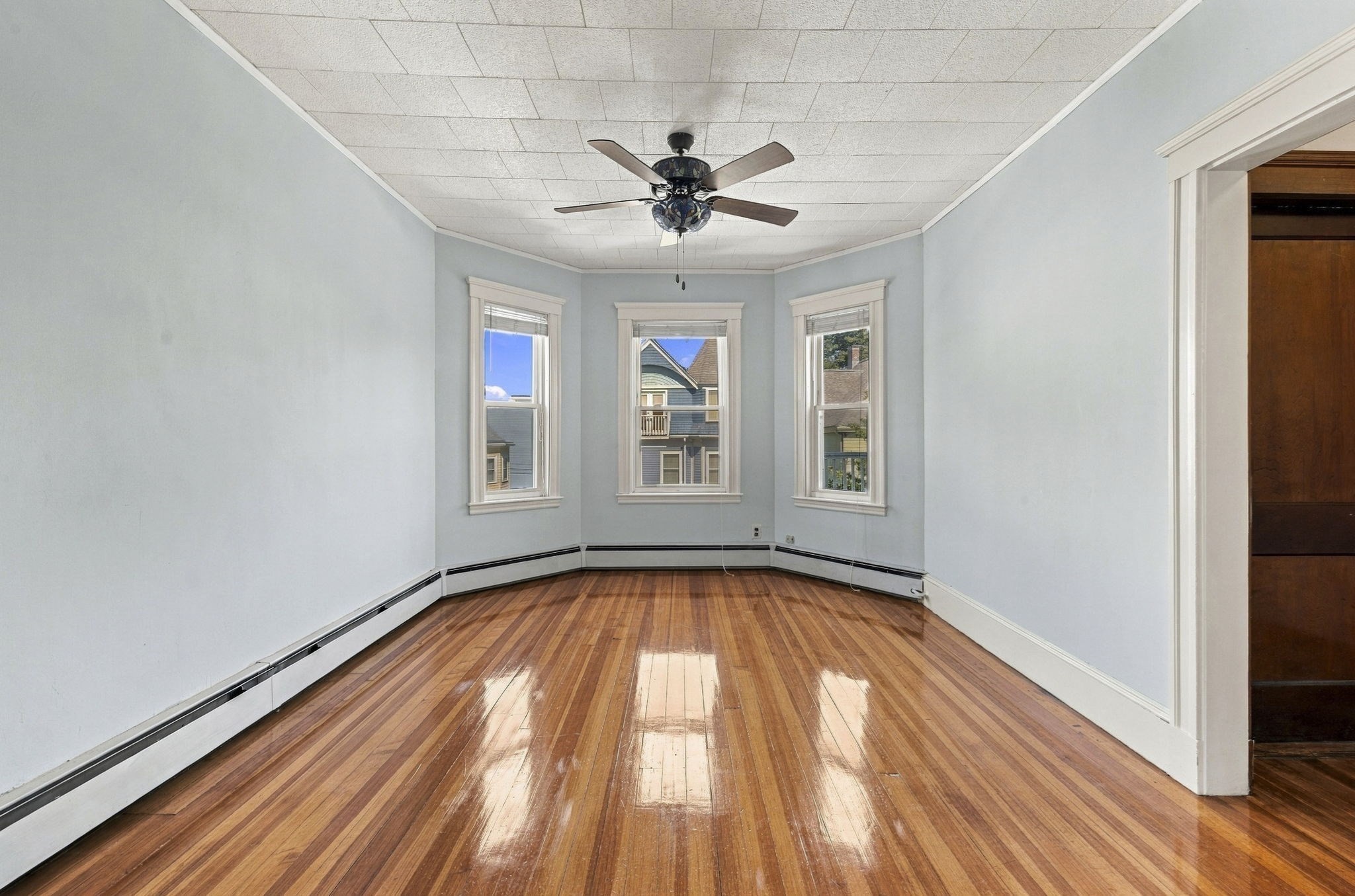 90 Sawyer Ave # 3