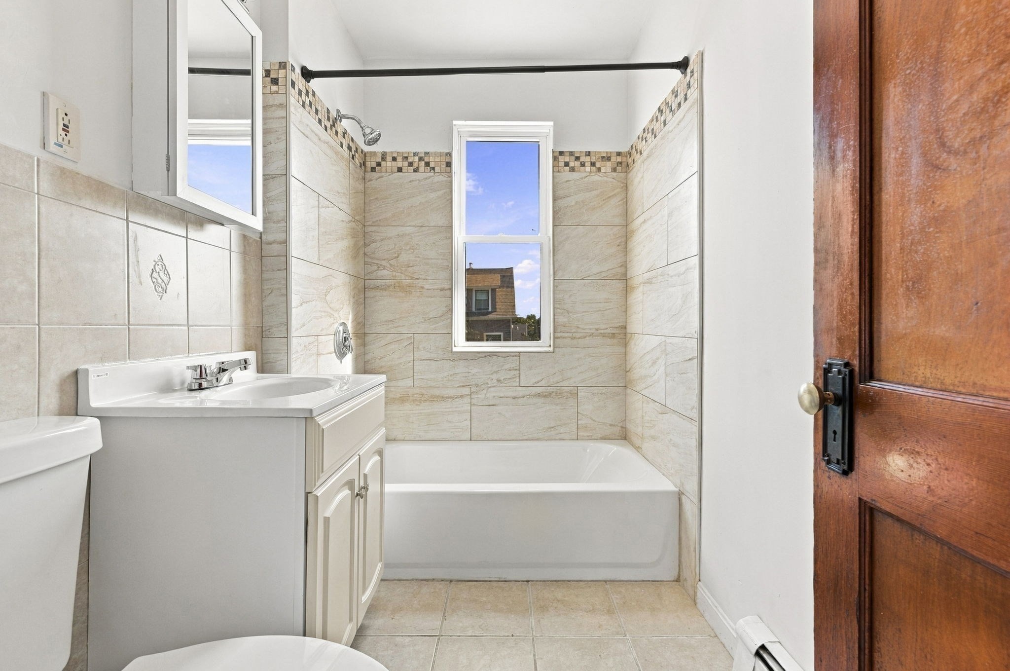 90 Sawyer Ave # 3