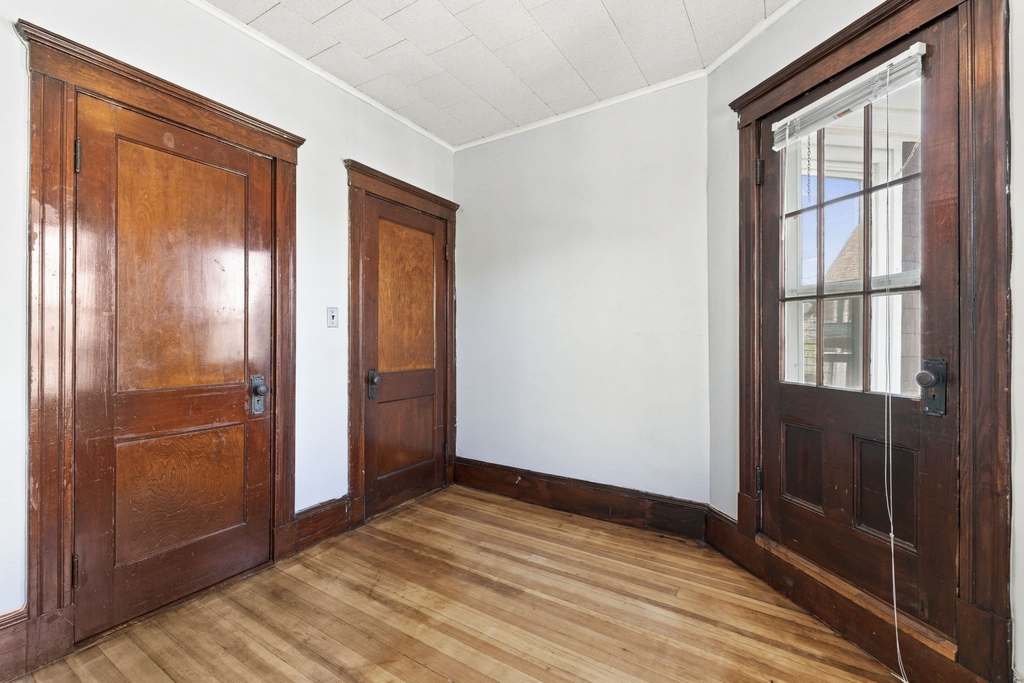 90 Sawyer Ave # 3