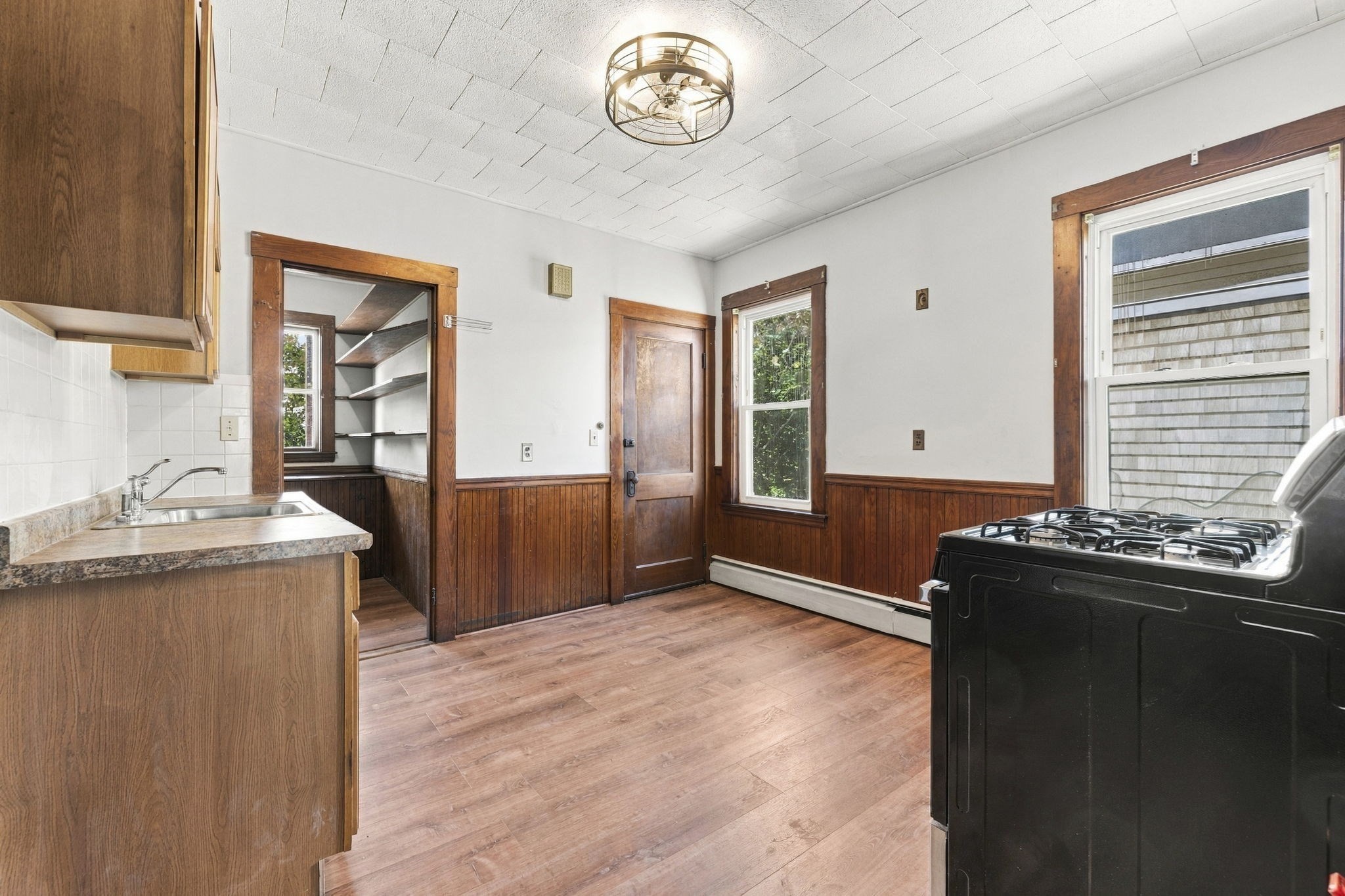 90 Sawyer Ave # 3