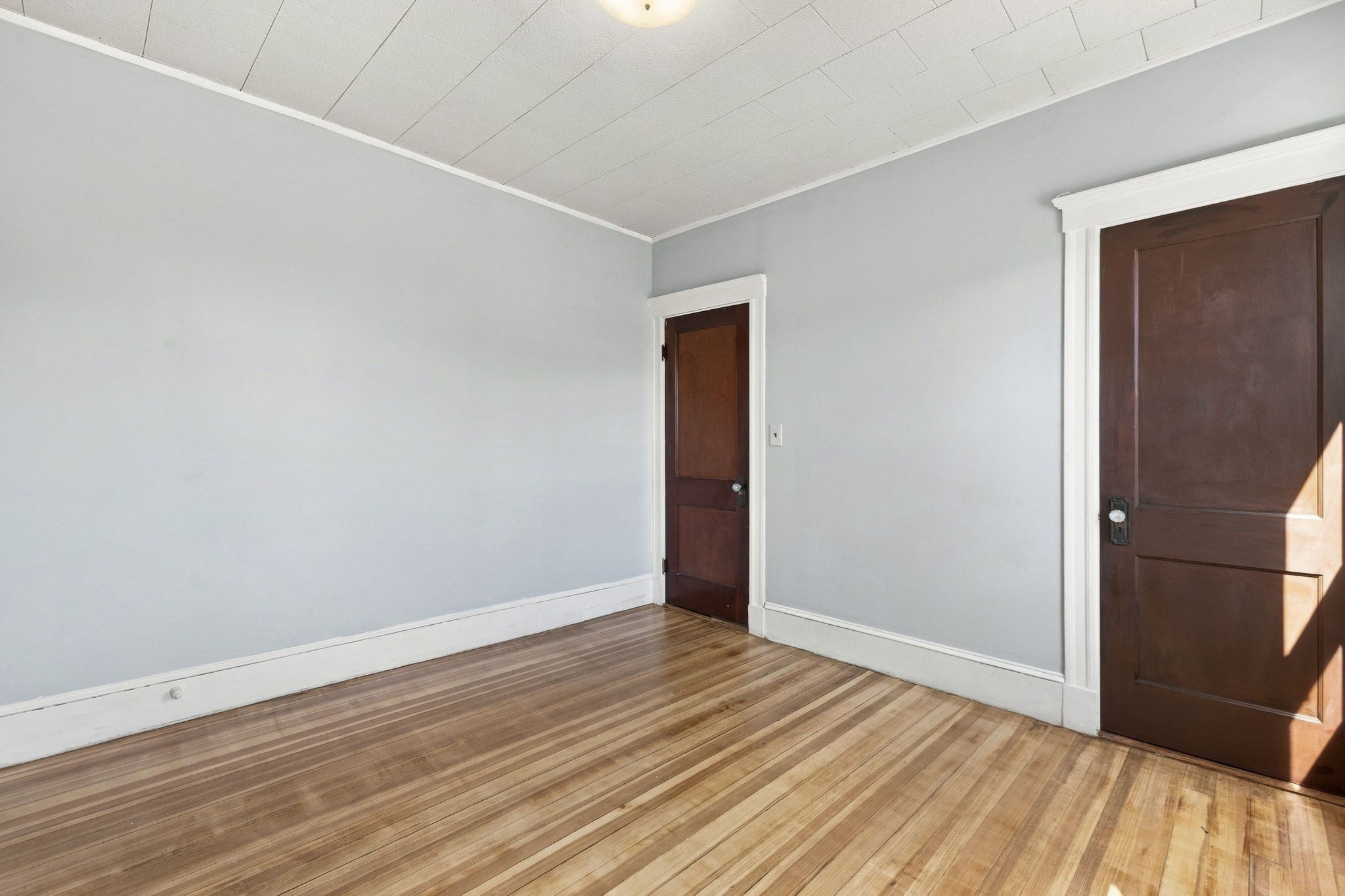 90 Sawyer Ave # 3