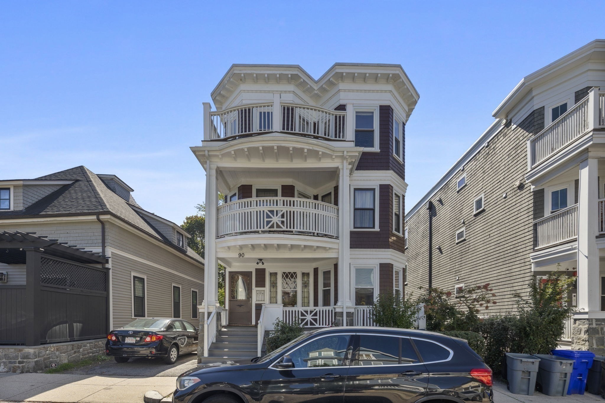 90 Sawyer Ave # 3