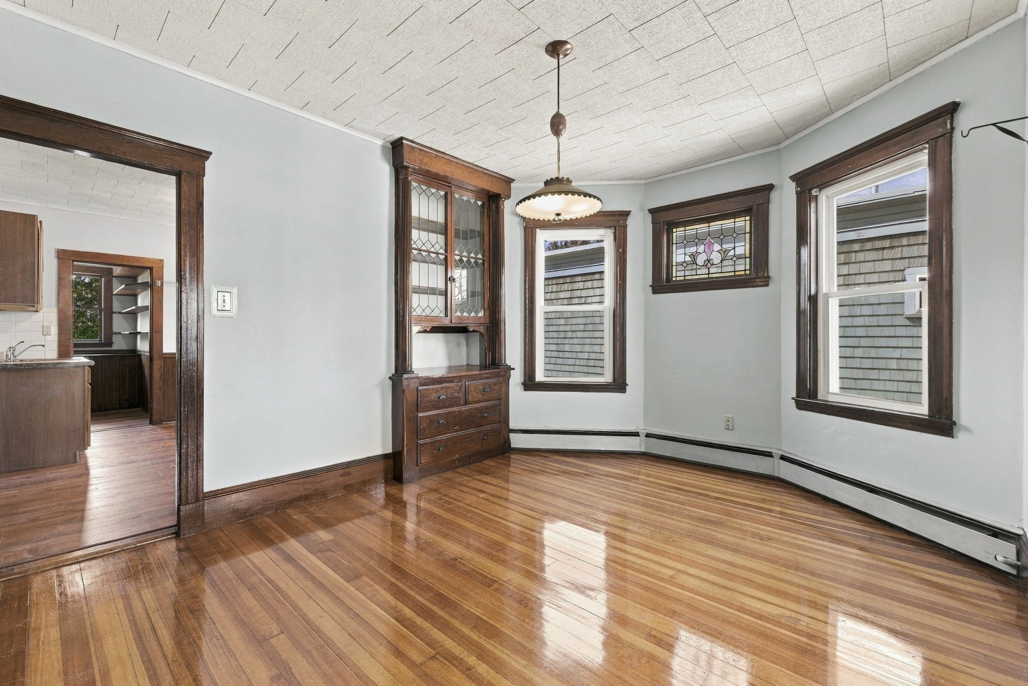 90 Sawyer Ave # 3