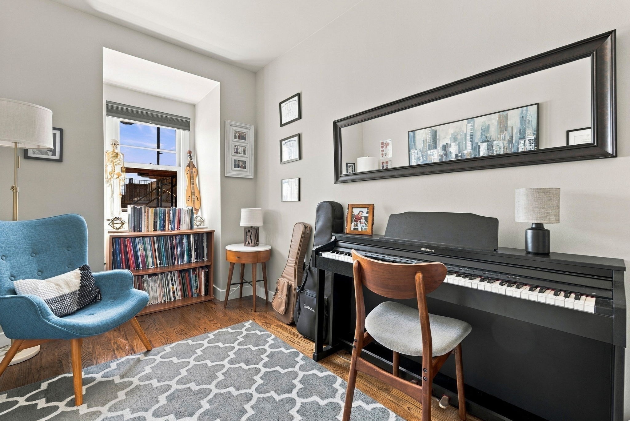 Penthouse 2 Bed with Private Roof Deck