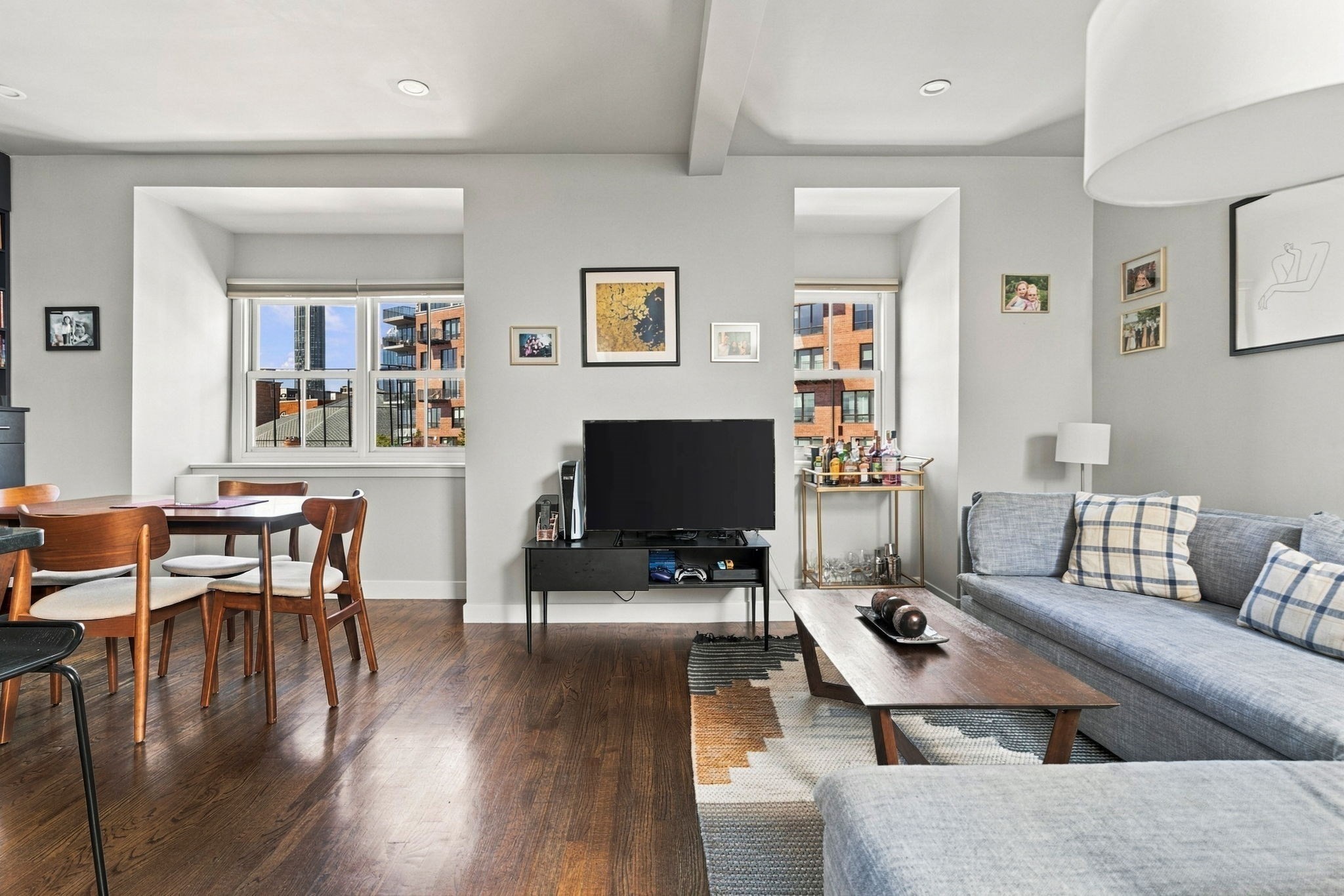 Penthouse 2 Bed with Private Roof Deck