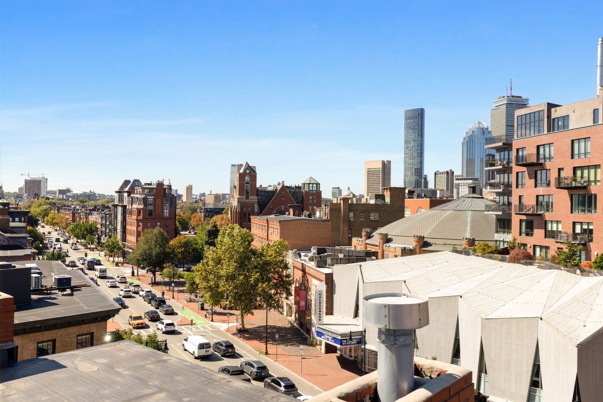 Penthouse 2 Bed with Private Roof Deck