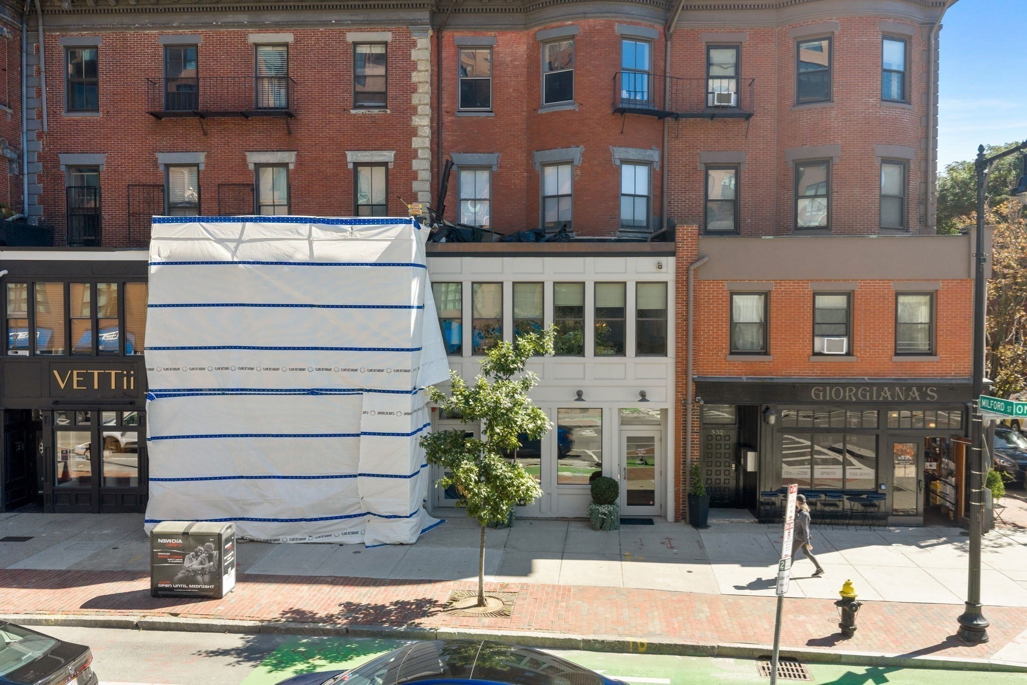 Penthouse 2 Bed with Private Roof Deck
